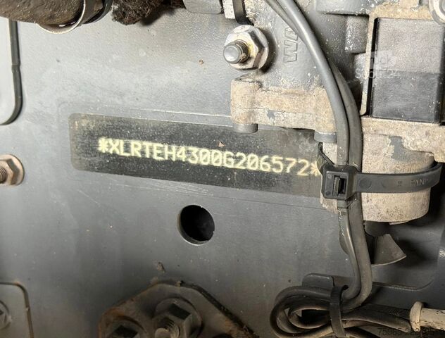 Standardni tegljač DAF XF 480 MX13 FT SSC 2x TANKS PARK AIRCO FULL SPOI