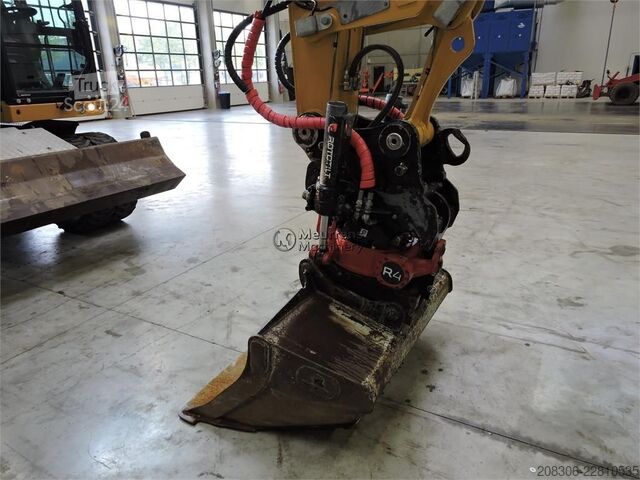 Escavatore gommato CATERPILLAR M314F