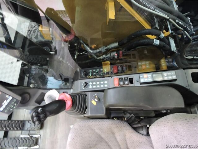 Escavatore gommato CATERPILLAR M314F