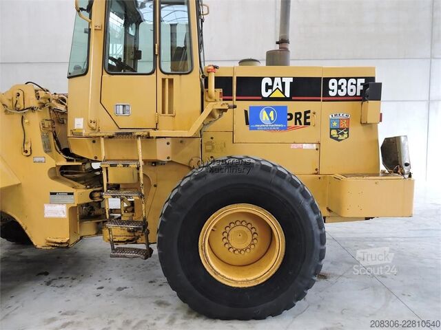 Челен товарач CATERPILLAR 936F