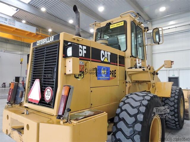 Челен товарач CATERPILLAR 936F