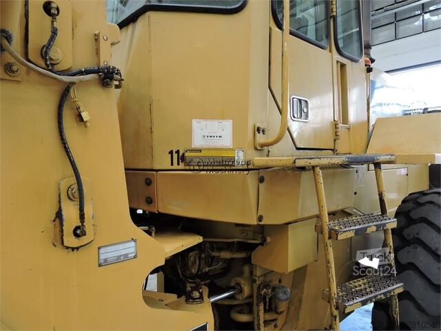 Челен товарач CATERPILLAR 936F