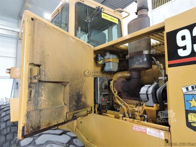 Челен товарач CATERPILLAR 936F