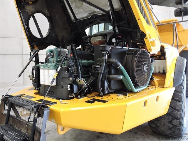 Sonstige VOLVO A40F