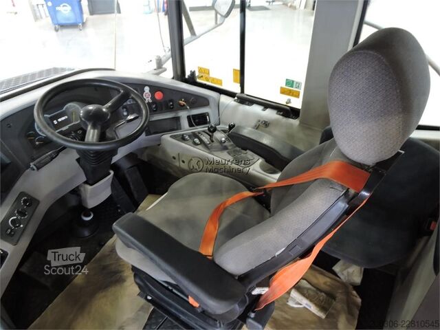 Sonstige VOLVO A40F