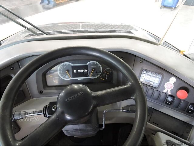 Sonstige VOLVO A40F
