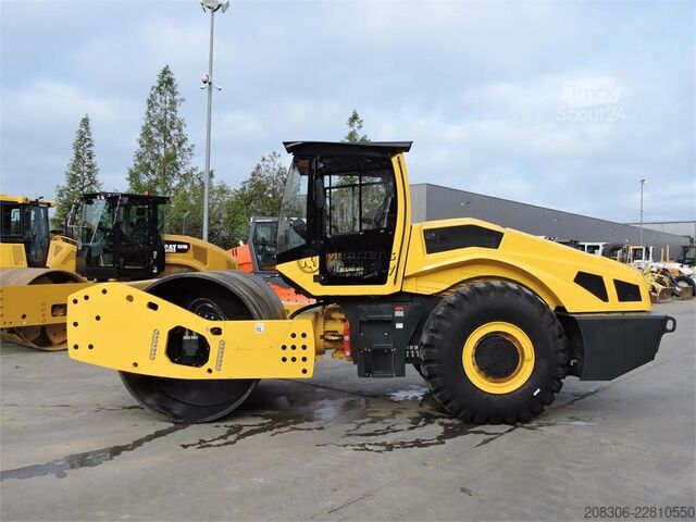 Rouleau monocylindre BOMAG BW226-5CL