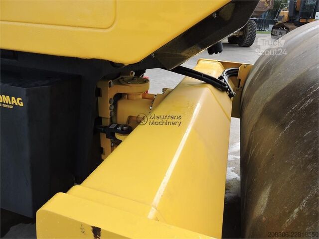 Rouleau monocylindre BOMAG BW226-5CL