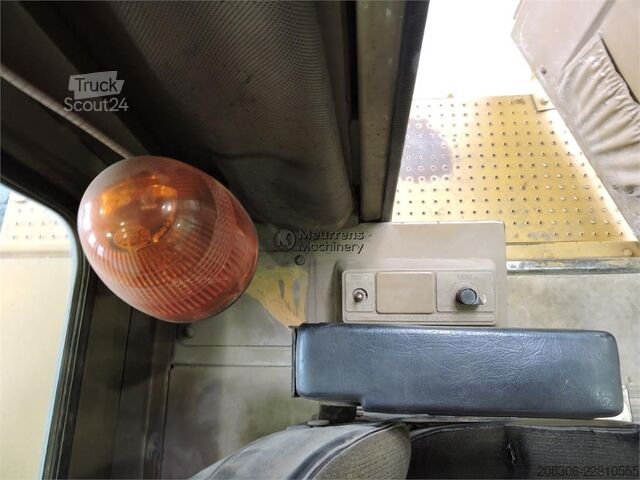 Челен товарач CATERPILLAR 950B