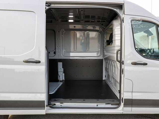 Dubă cu acoperiș înalt Maxus DELIVER 9