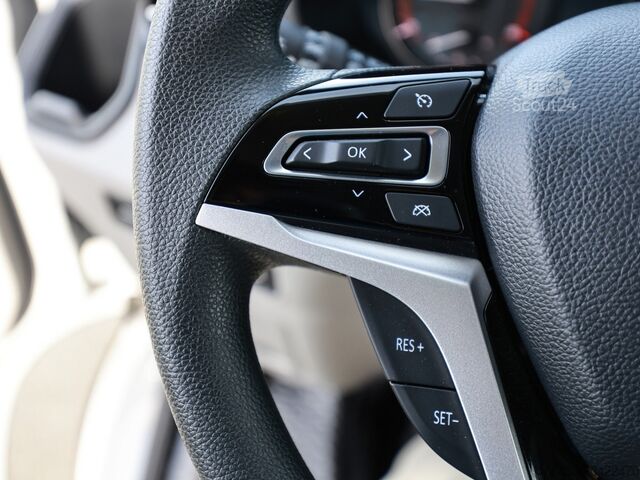 Dubă cu acoperiș înalt Maxus DELIVER 9