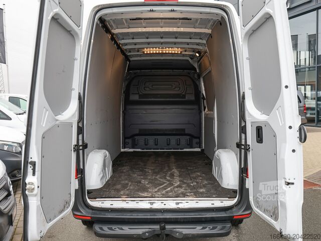Kastenwagen Mercedes-Benz Sprinter 315 CDI Kasten L2H2 AHK Stdhz. Navi