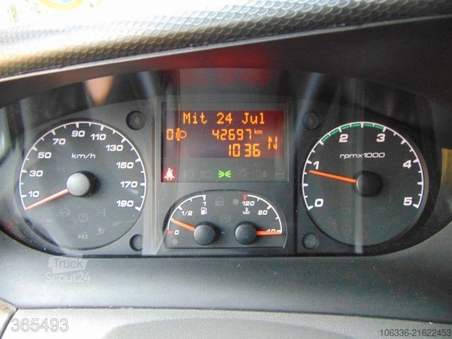 Box van IVECO DAILY 50 C 15 Postkoffer REGALSYSTEM KAMERA