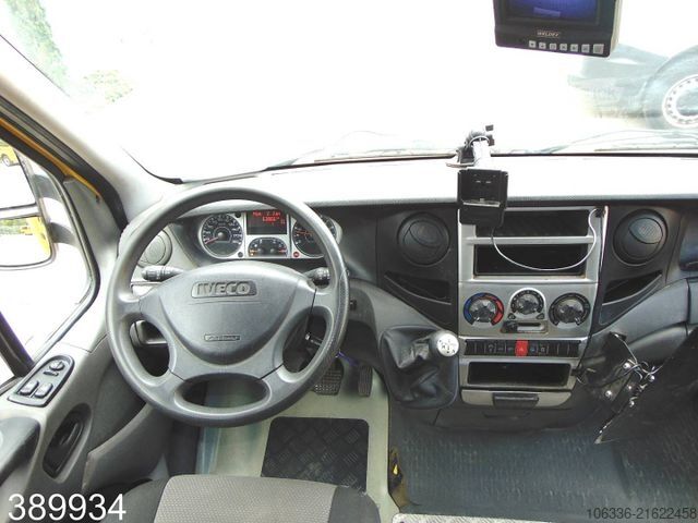 Box van IVECO Daily 35 S 11 A / P Maxi Postkoffer REGALSYSTEM