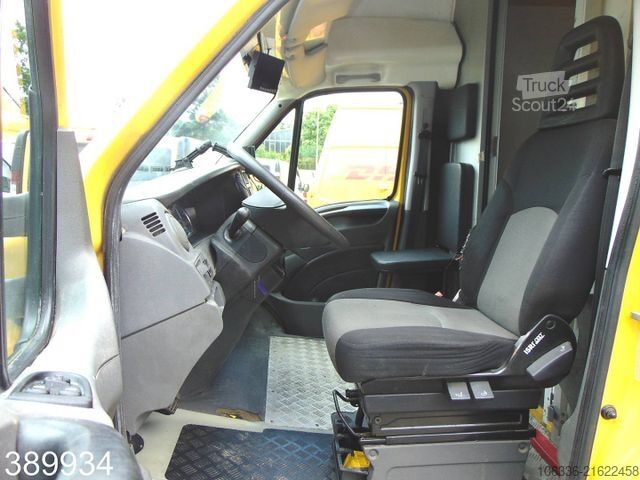 Box van IVECO Daily 35 S 11 A / P Maxi Postkoffer REGALSYSTEM