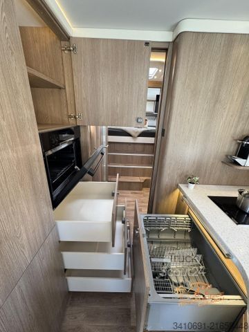 Autorulotă integrată MORELO Palace Liner S-Way 99 GB Iveco S-Way 190 S40