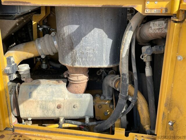 Szintezőgép Caterpillar D6TLGP
