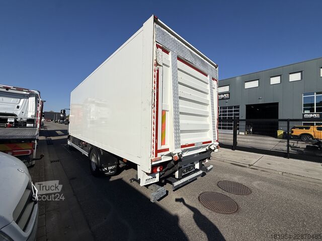 Vrachtauto met open laadbak Renault 