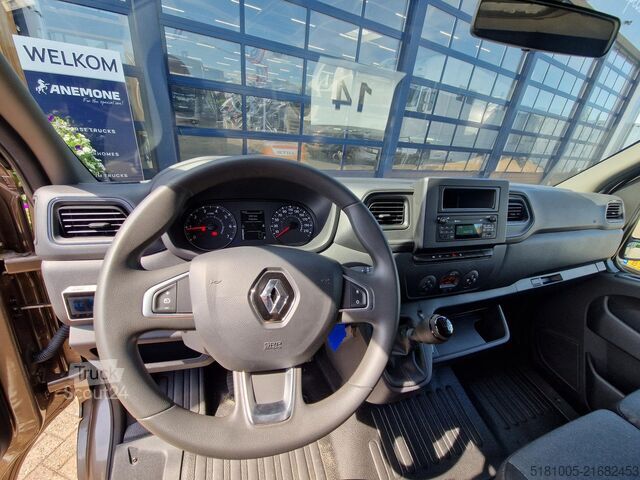 Horse transportation Renault Master MTM S3 paardenwagen Pro-Safety uitvoerin...