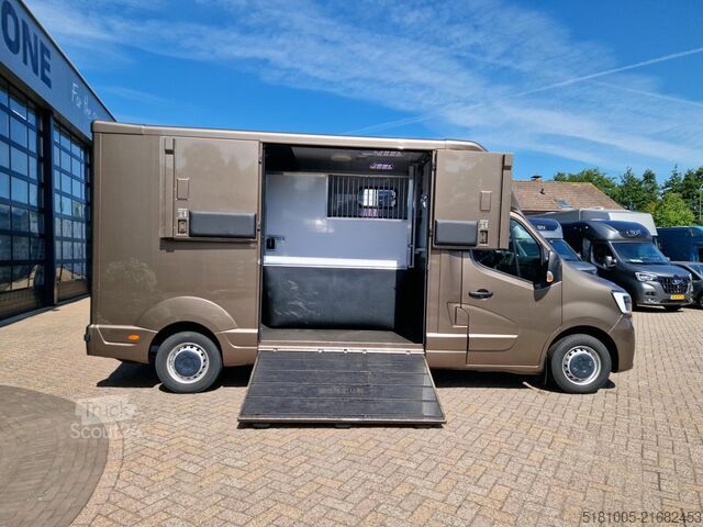 Horse transportation Renault Master MTM S3 paardenwagen Pro-Safety uitvoerin...