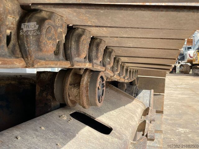 Pelle sur chenilles Caterpillar 328D