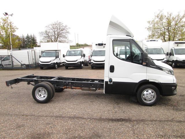 Transporter Fahrgestell IVECO 35 C14*Fahrgestell*ATM*