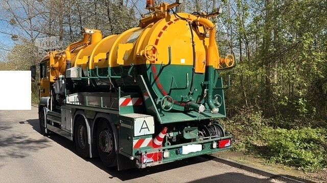 Vakuumtanktankvogn MAN TGS 26.480 3 Achser 6x2