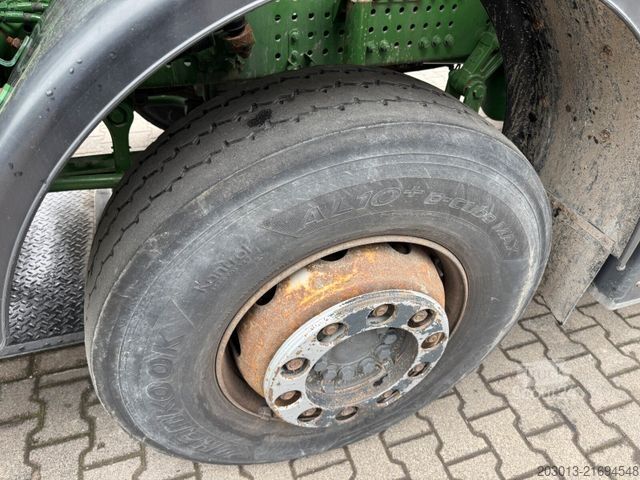 Betonomieszarka MERCEDES-BENZ AROCS 3240 8x4 Betonmischer Liebherr 9 m³