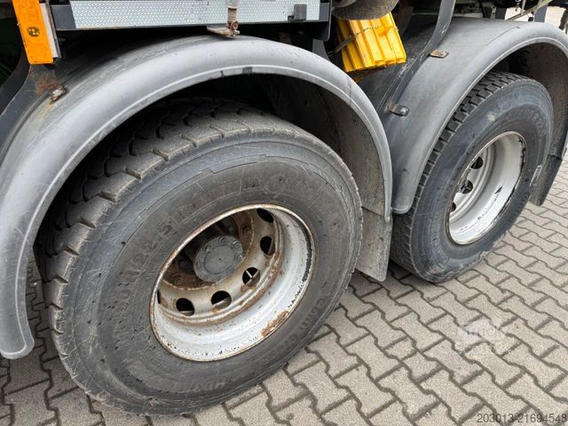 Betonomieszarka MERCEDES-BENZ AROCS 3240 8x4 Betonmischer Liebherr 9 m³