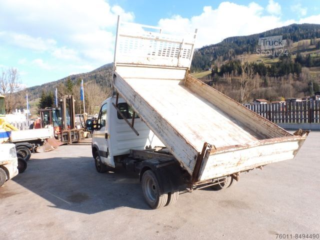Autoutilitară basculantă IVECO 35J12