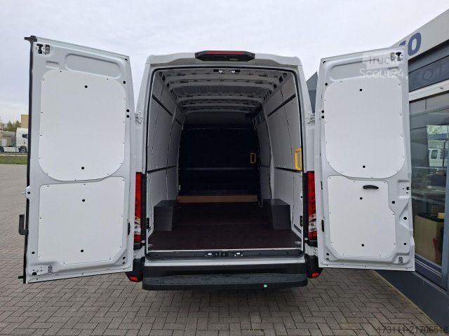 Фургон з високим дахом IVECO Daily 35S14V RS 3520L / Klima / Bluetooth / RFK