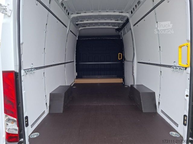 Фургон з високим дахом IVECO Daily 35S14V RS 3520L / Klima / Bluetooth / RFK