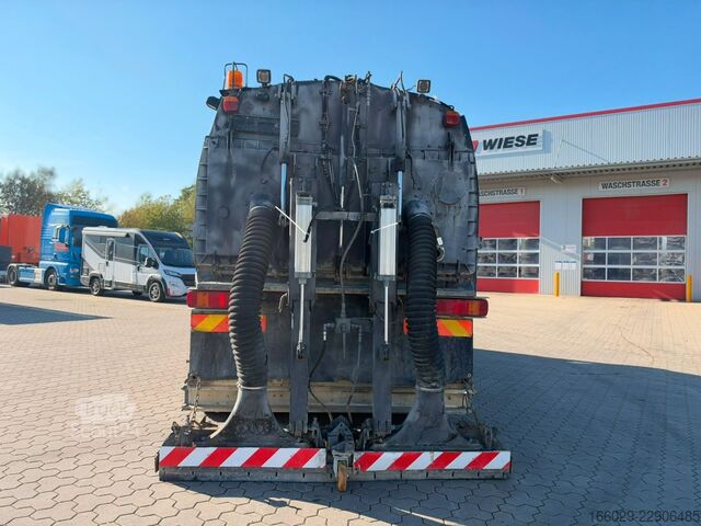Gatusopmaskin SCANIA P94 GB 4x2 NA 230 Kehrmaschine