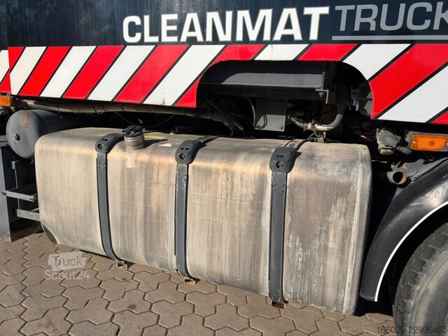 Gatusopmaskin SCANIA P94 GB 4x2 NA 230 Kehrmaschine