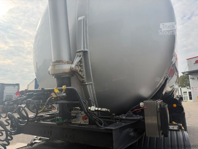 Silo návěs KÄSSBOHRER 3-Achs Silo für Staubgut