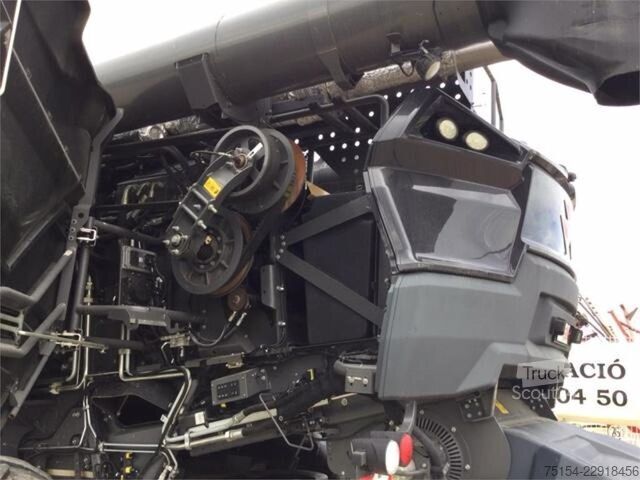 комбайн для збирання врожаю Massey Ferguson Ideal 8T
