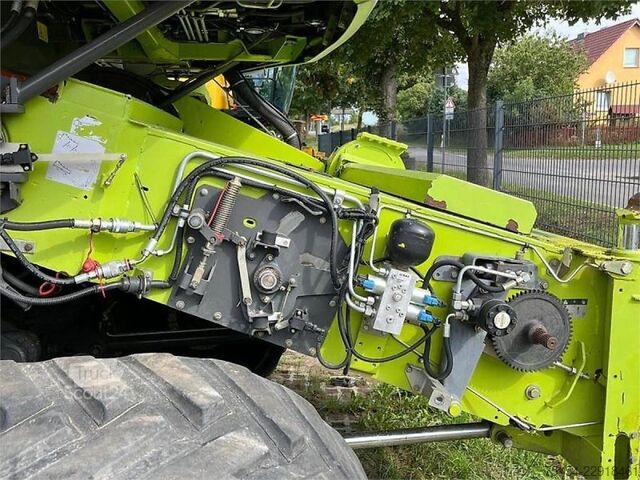 θεριζοαλωνιστική μηχανή CLAAS Lexion 600 TT