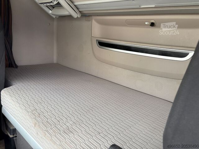 Trattore stradale standard DAF XF 530 FT