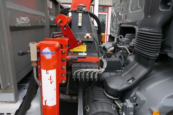 Camion-benne avec grue DAF LF 230 | Tipper & Crane | PALFINGER PK9001 | 92...