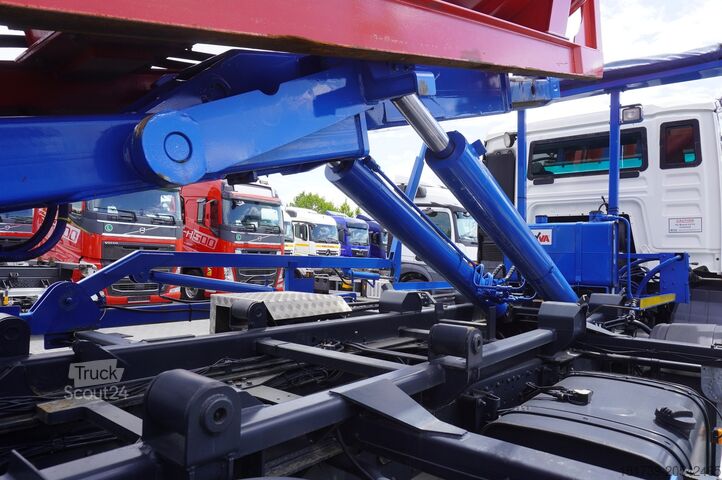 Vidanja MAN TGS 35.400 8x4 E5 / HYVA HOOK LIFT 32.56