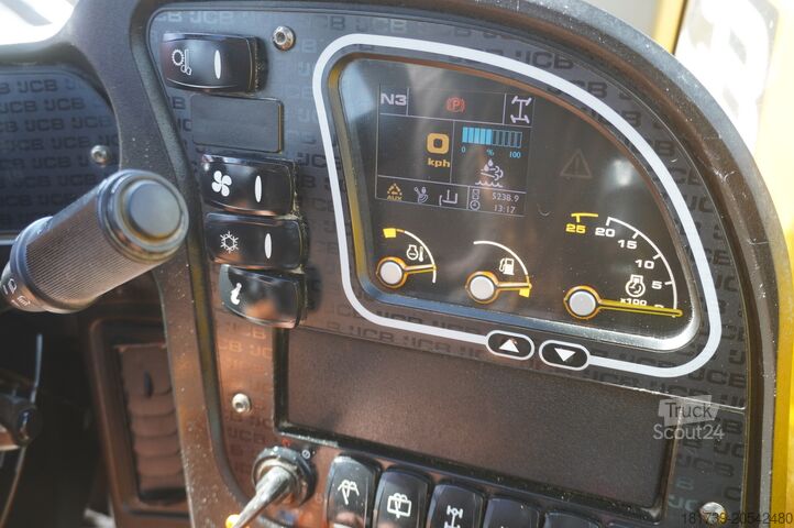 Teleloader JCB 526-56 AGRI Plus / 5.6 m / joystick