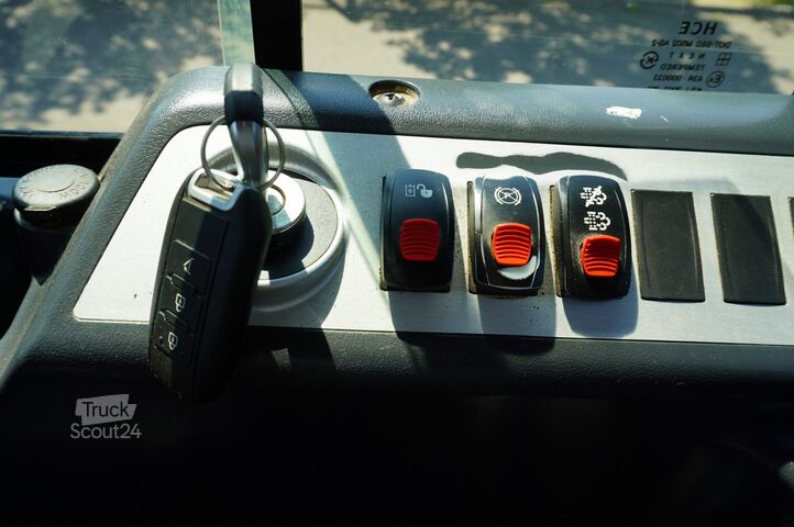 Съчленен товарач Hyundai HL940A articulated loader / year 2021 /