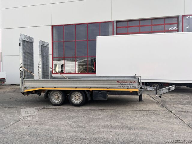 Remorque porte-engins surbaissée Möslein TTS 11 Schwebheim Tandemtieflader, Breite Rampen, Wenig Benutzt