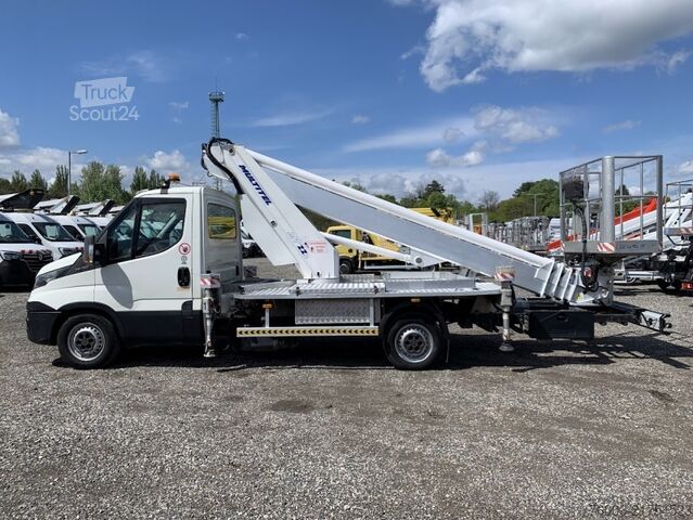 Transporter mit Koffer Iveco Daily Multitel MT222 - 22m, 200kg