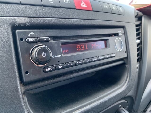 Transporter mit Koffer Iveco Daily Multitel MT222 - 22m, 200kg