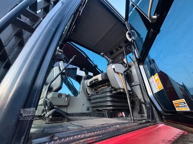 Lánctalpas kotrógép CATERPILLAR 320E Kettenbagger *Abbruch *Long Arm *Hubkabine