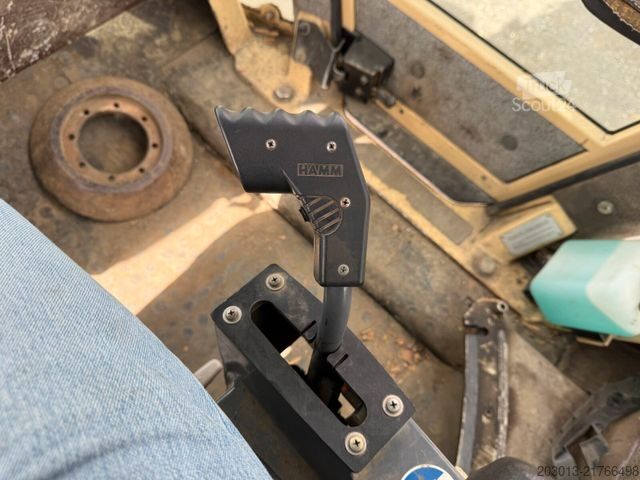 مدحلة أسطوانة واحدة HAMM DV 08 Super Walze 12 Ton *Vibrator *Streuer