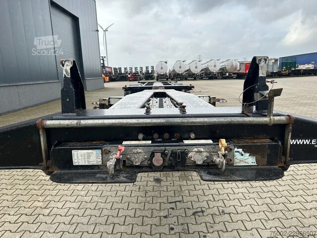Konttikuljetukset D-TEC FLEXITRAILER TRACTION / ADR / SAF + discbrakes ...