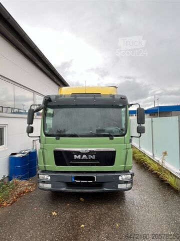 Camión para transporte de vidrio con bastidor y grúa MAN TGL 12.250