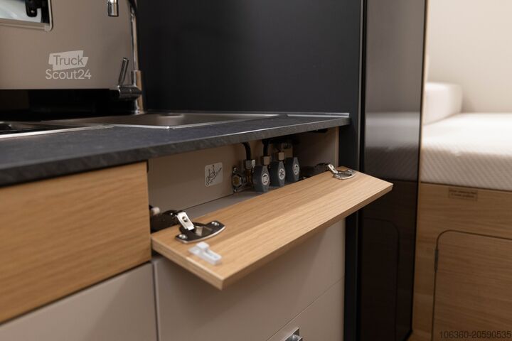 ADRIA CORAL XL AXESS 600 DP - SPEED EDITION GEBRUIKTE ALKOOPCAMPER ADRIA CORAL XL AXESS 600 DP - SPEED EDITION